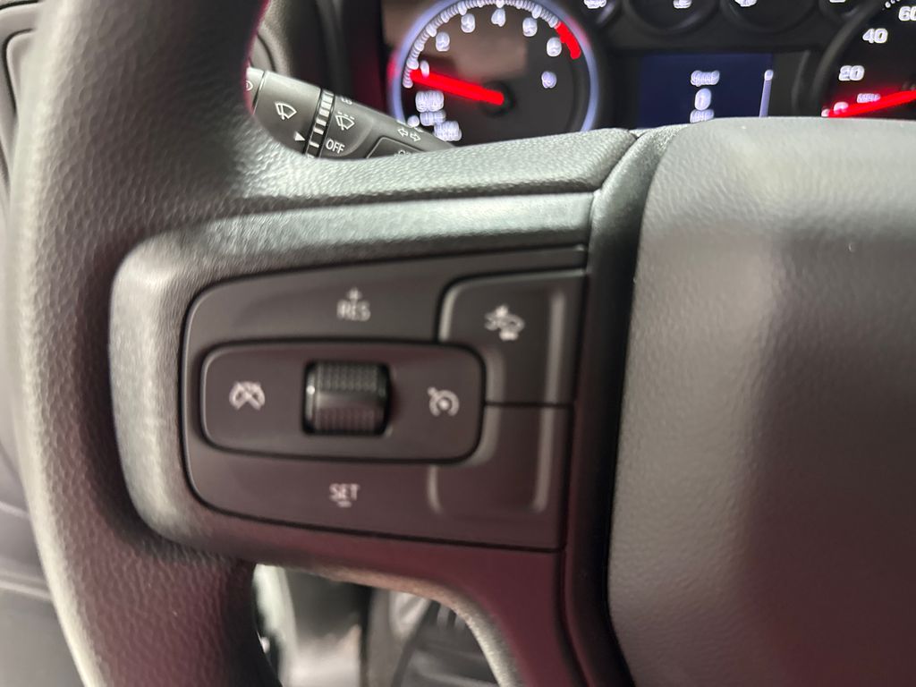 2025 Chevrolet Silverado 1500 Custom photo 13