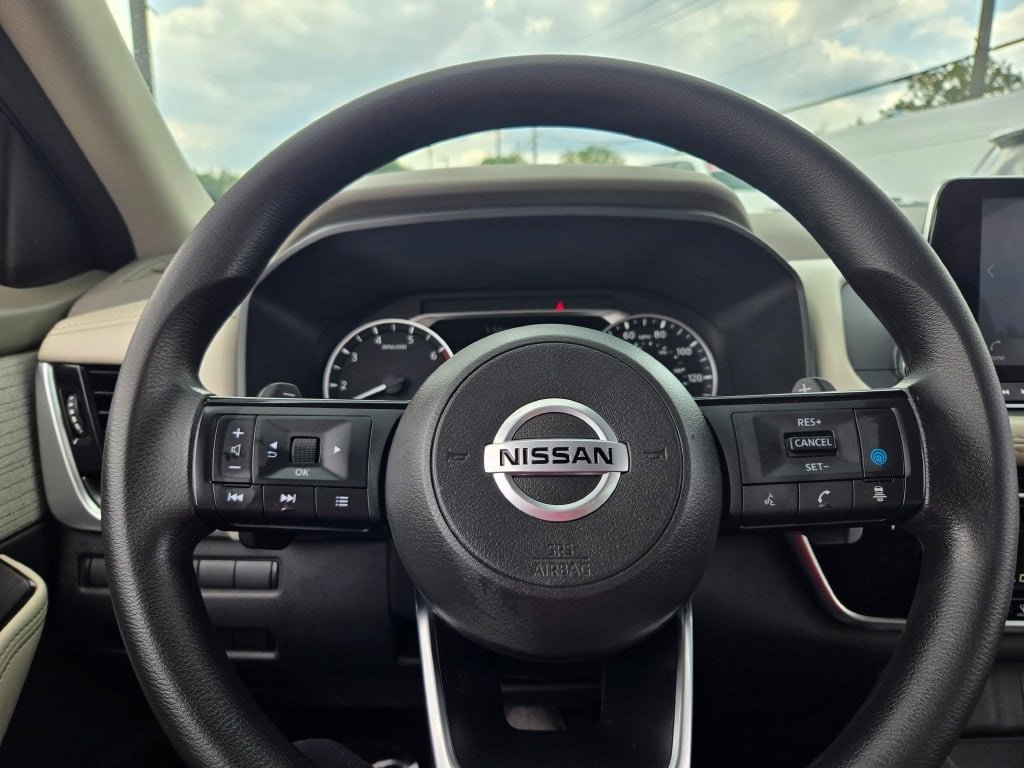 2021 Nissan Rogue SV photo 25