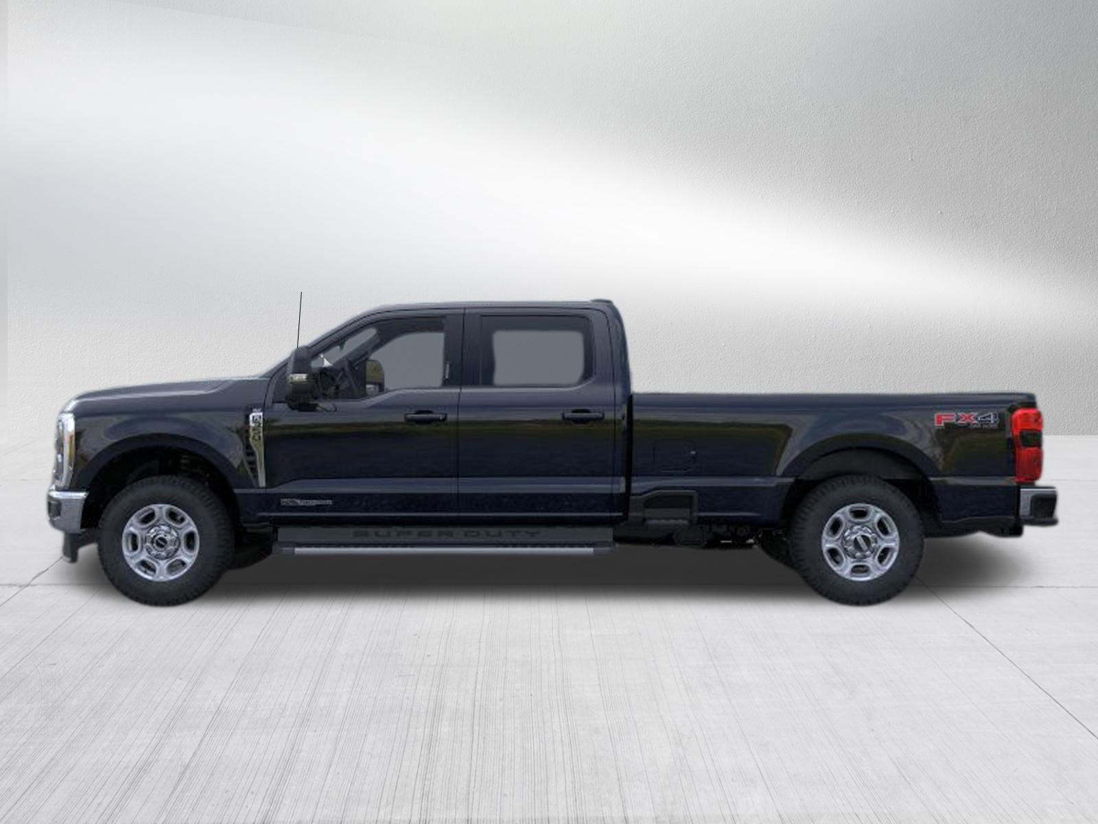 2026 Ford F-350 XLT photo 5