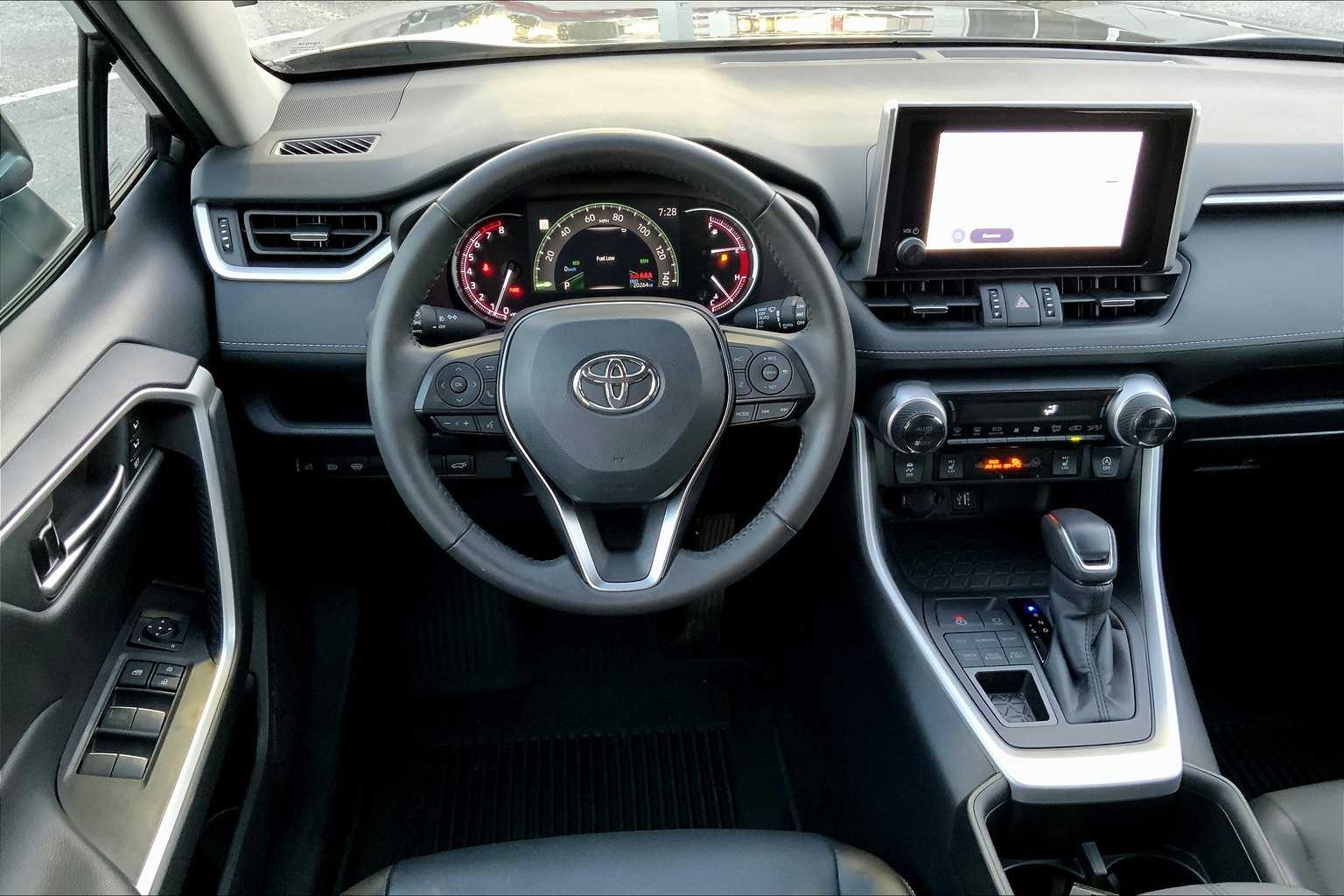 2024 Toyota RAV4 XLE Premium photo 2