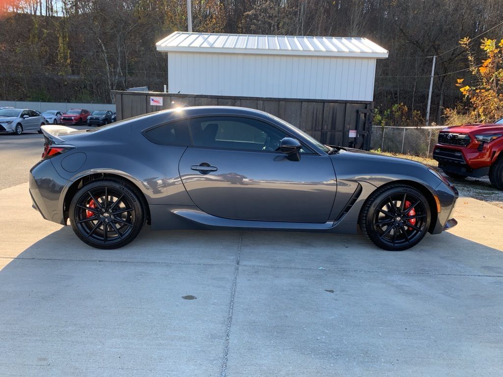 2025 Toyota GR86 Premium photo 2