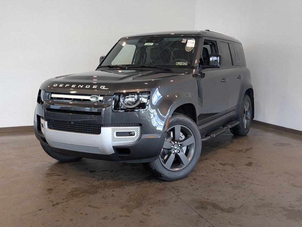 2025 Land Rover Defender S's photo