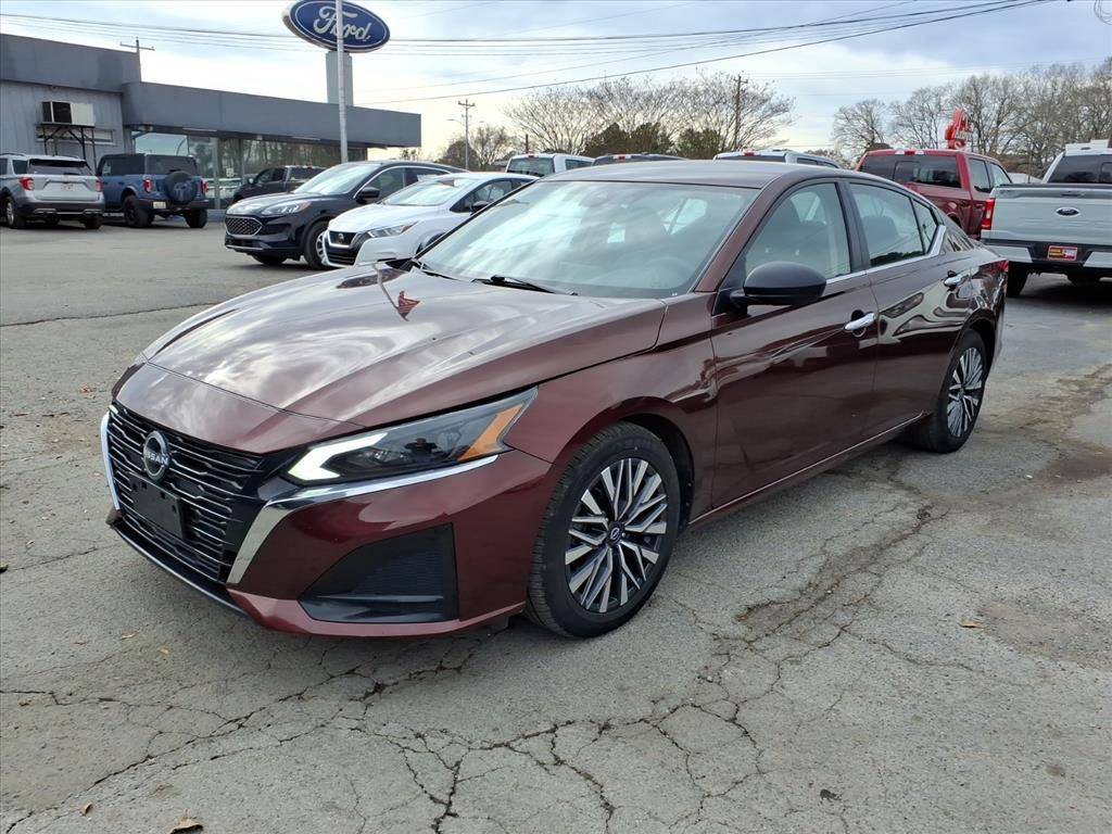 2024 Nissan Altima SV