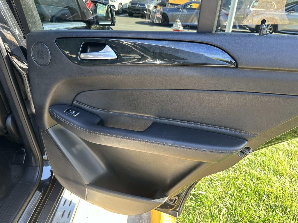 2017 Mercedes Benz GLE 350 photo 24