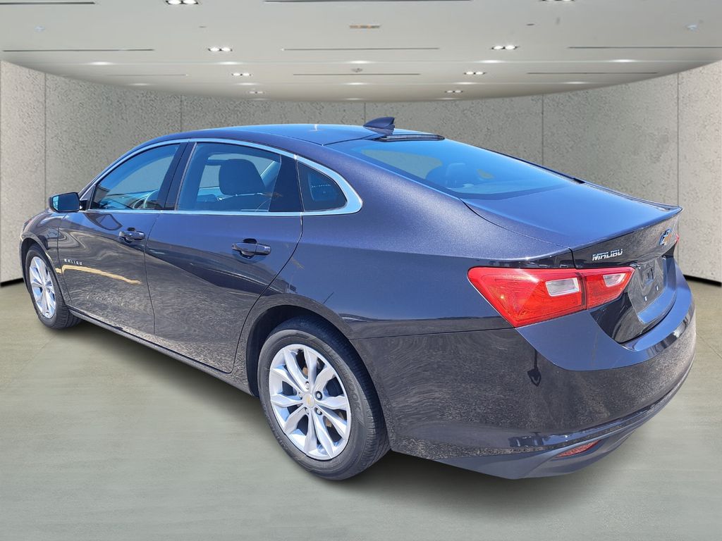 2023 Chevrolet Malibu 1LT photo 2
