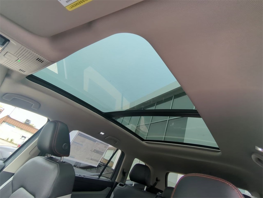 2025 Volkswagen Atlas Peak Edition SE photo 16