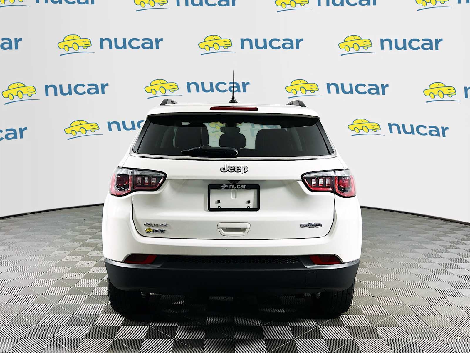 2019 Jeep Compass Latitude photo 2