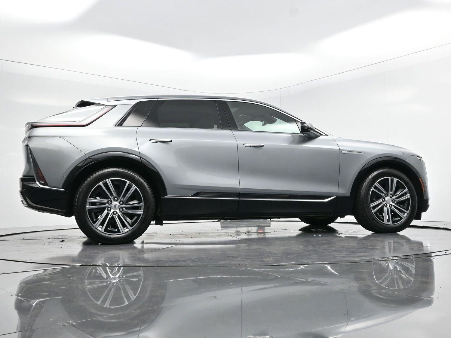2024 Cadillac Lyriq Luxury photo 48