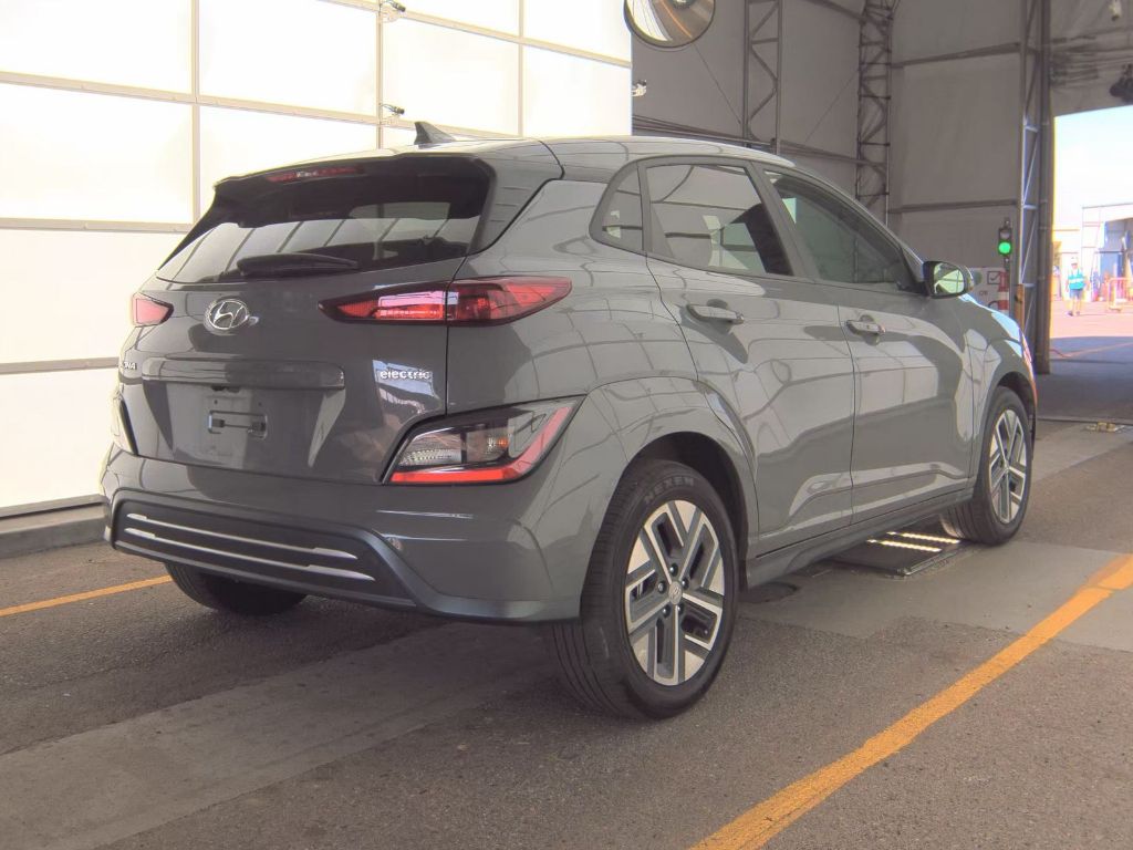 2023 Hyundai Kona SE photo 4