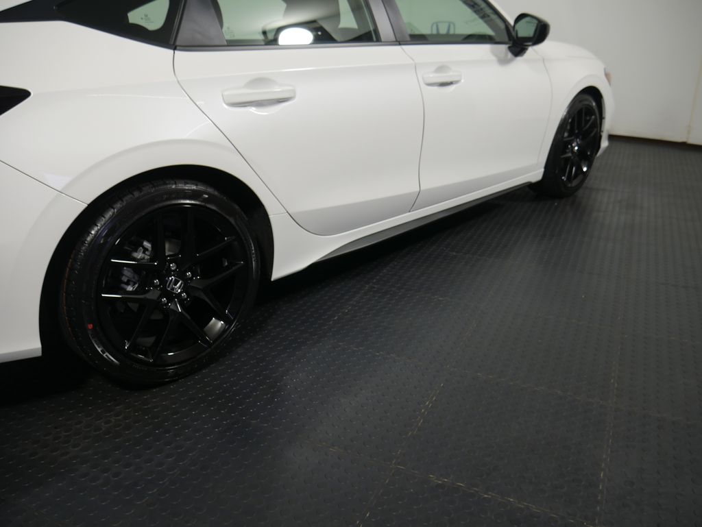 2026 Honda Civic Hatchback Sport photo 4