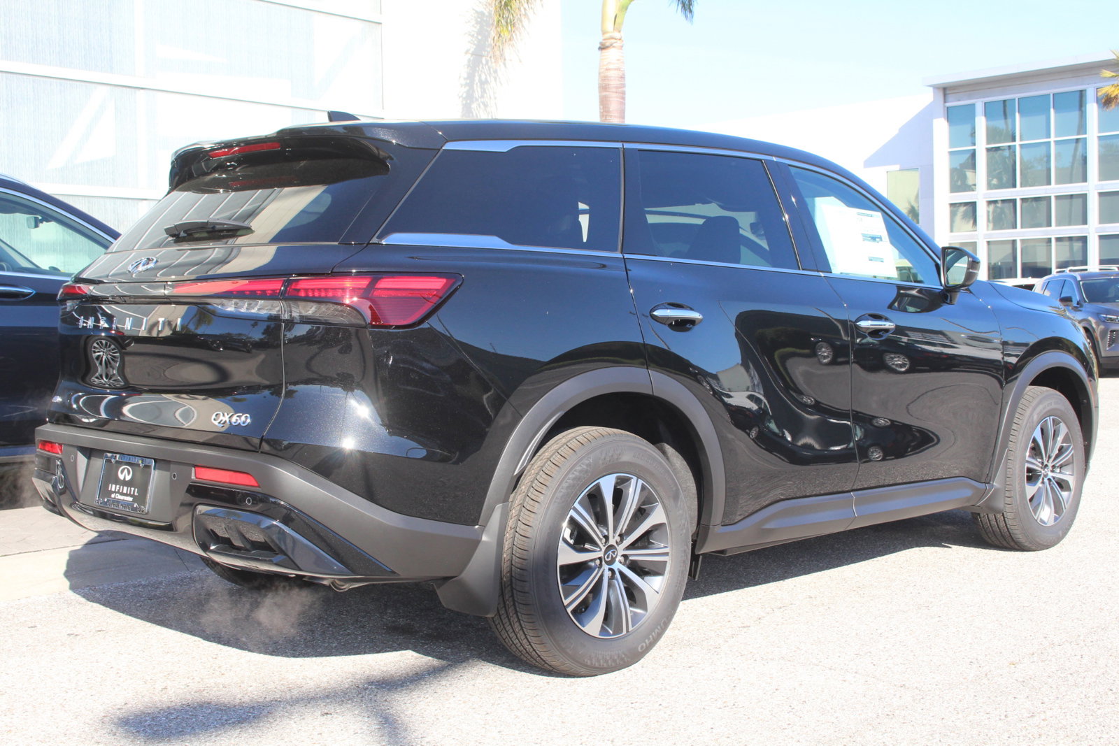 2025 Infiniti QX60 Pure photo 4