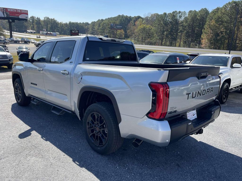 2026 Toyota Tundra SR5 CrewMax photo 3