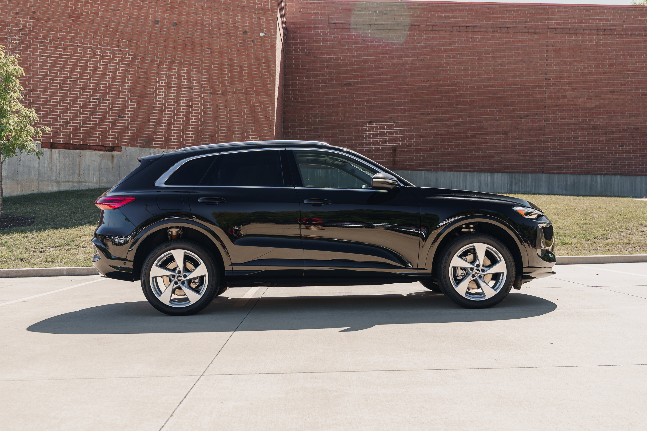 2025 Audi Q5 Premium Plus photo 3