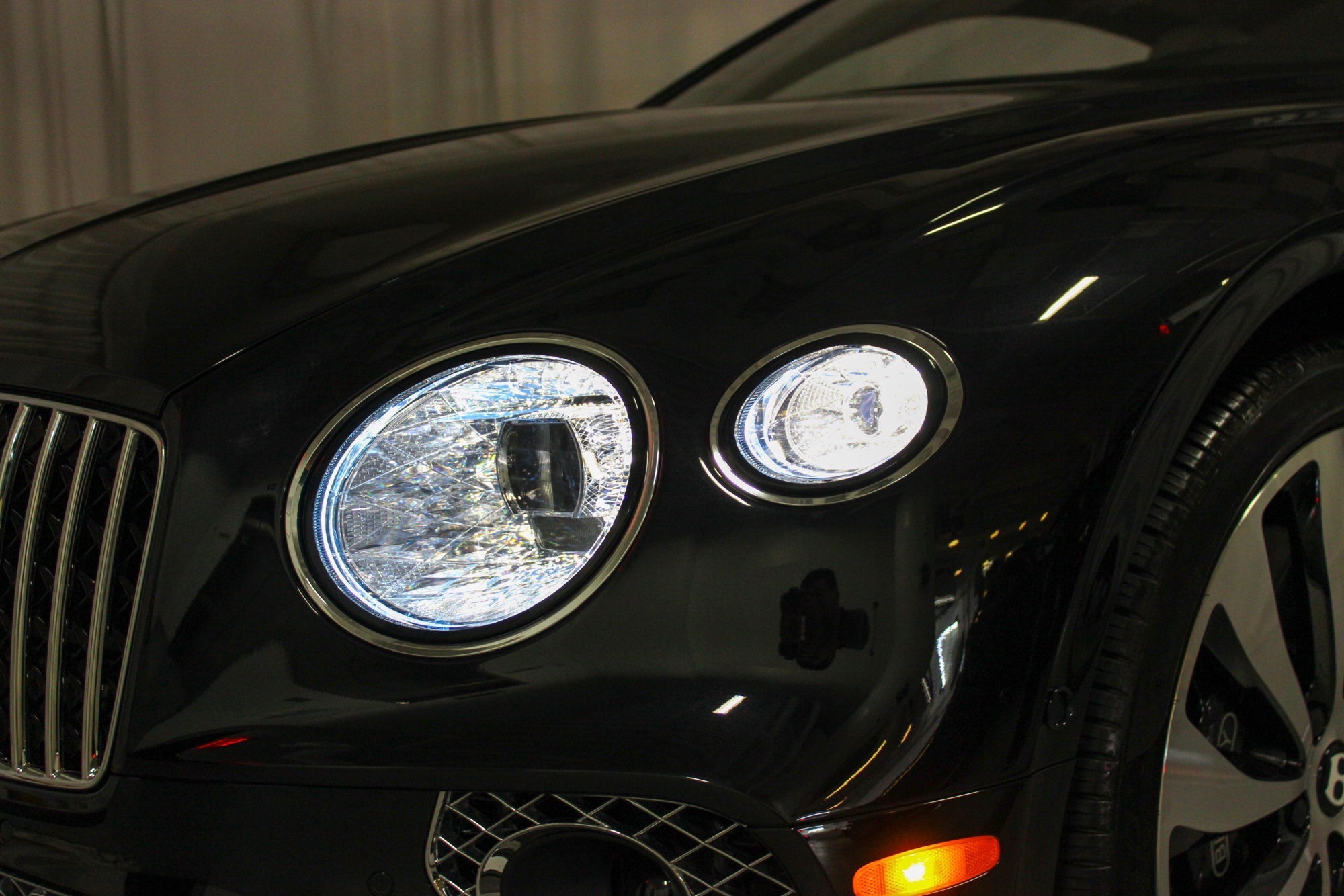 2024 Bentley Continental GT Azure V8 photo 12