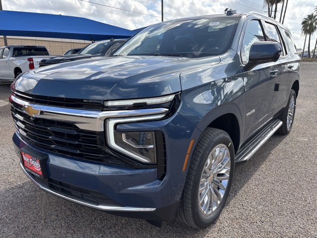 2025 Chevrolet Tahoe LS photo 2