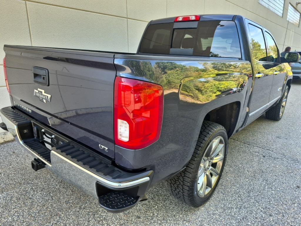 2018 Chevrolet Silverado 1500 LTZ photo 4