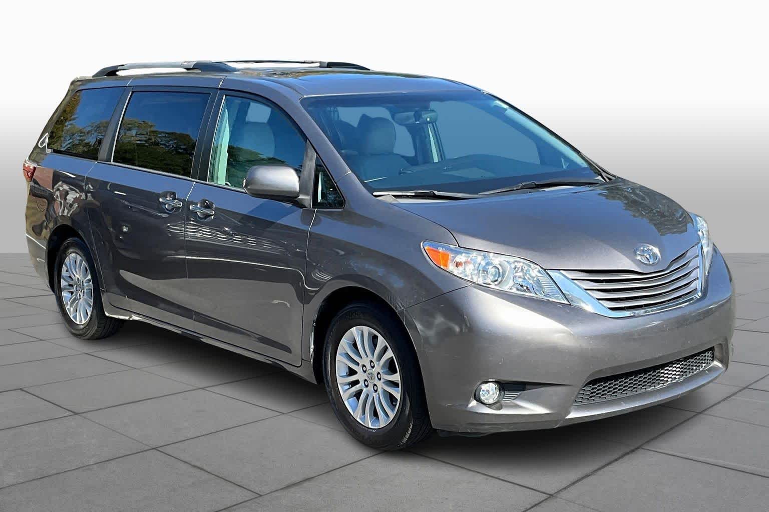Used 2016 Toyota Sienna XLE Premium with VIN 5TDYK3DC0GS759192 for sale in Atlanta, GA