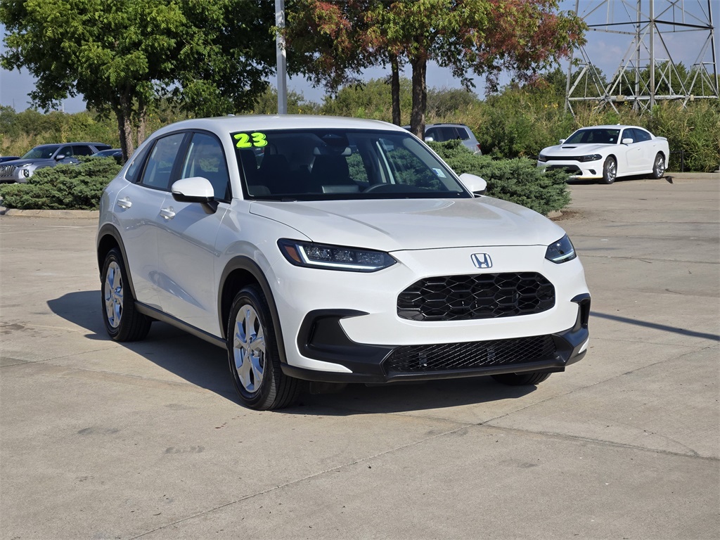 2023 Honda HR-V LX photo 3
