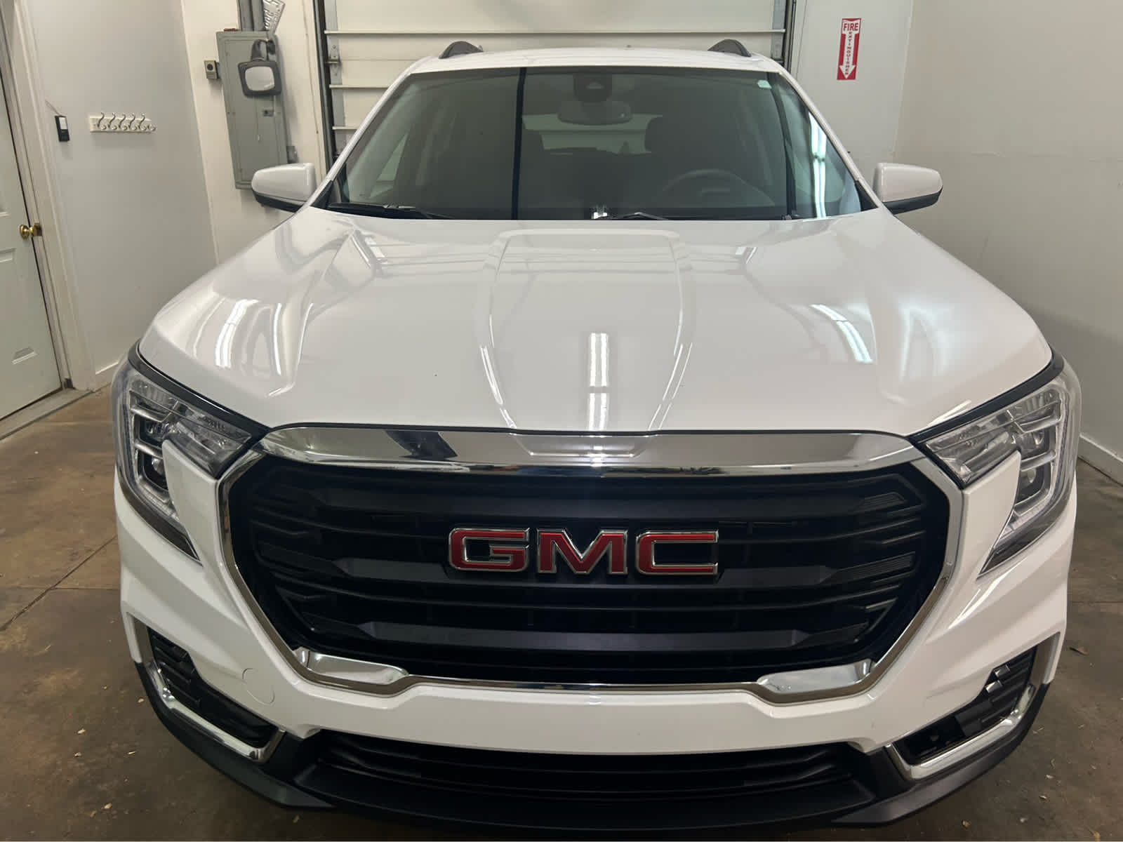 2023 Gmc Terrain SLE photo 8