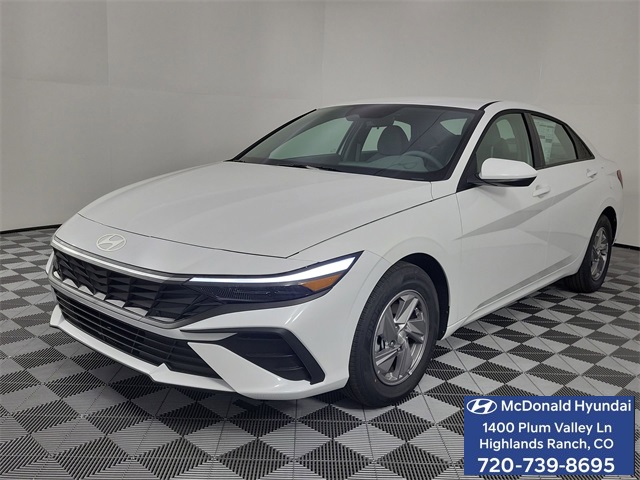 2025 Hyundai Elantra SE's photo