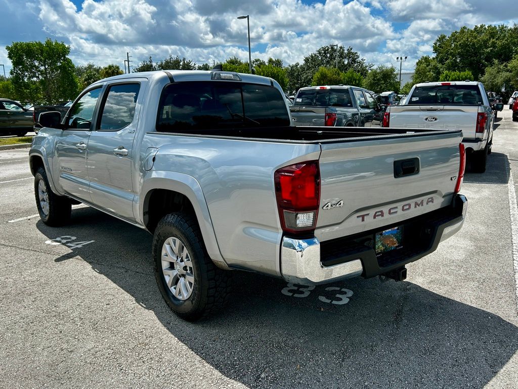 2018 Toyota Tacoma SR5 photo 4