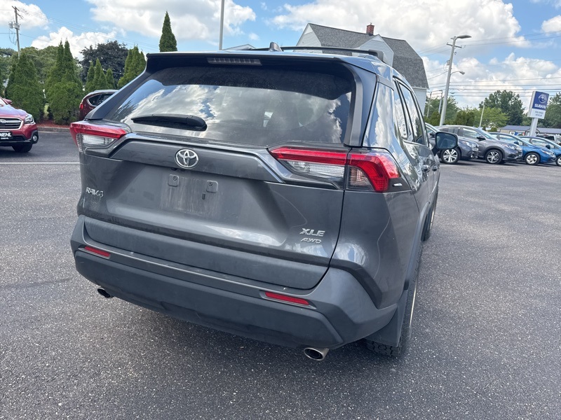 2020 Toyota RAV4 XLE Sport photo 5