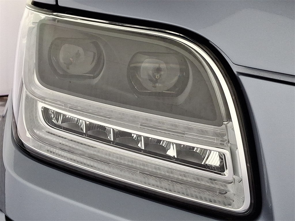 2019 Lincoln Navigator Black Label photo 7