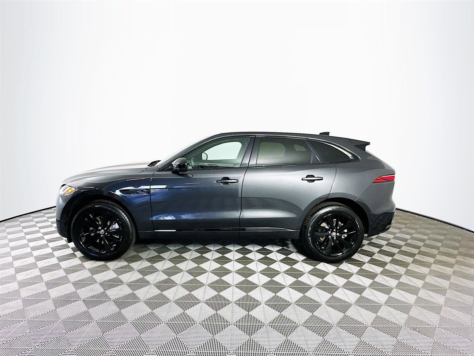 2026 Jaguar F-PACE P250 R-Dynamic S photo 6
