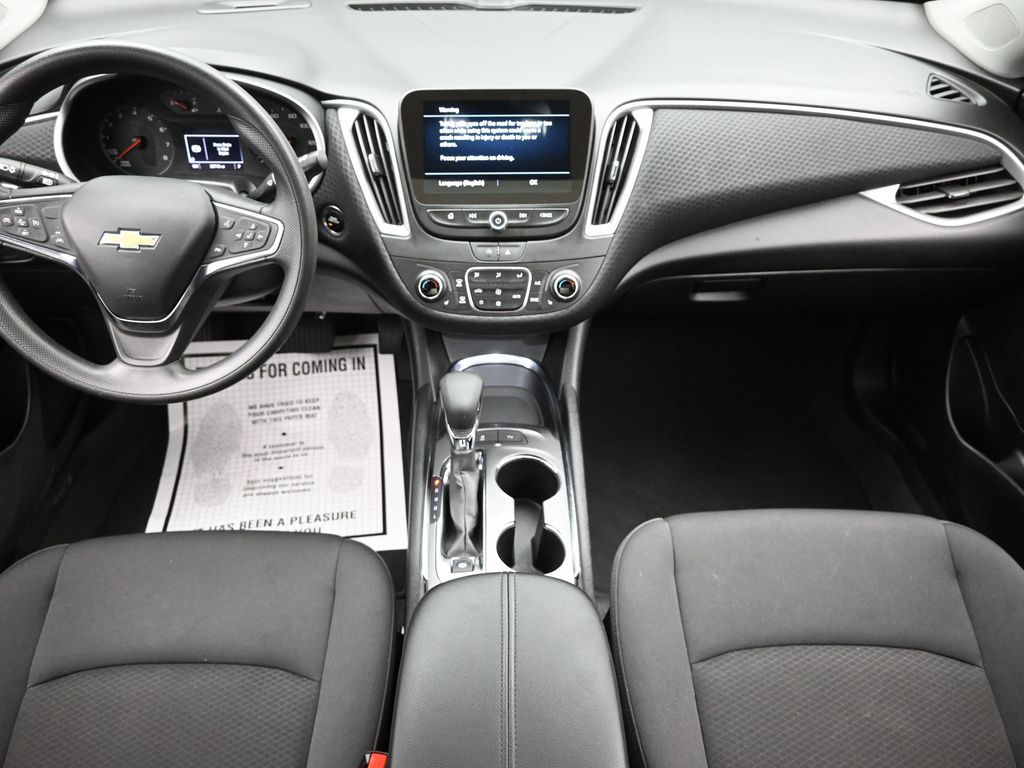 2024 Chevrolet Malibu 1LT photo 10