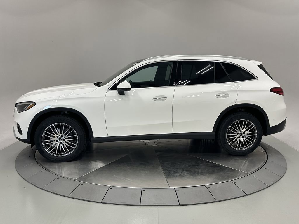 2026 Mercedes Benz GLC 300 4MATIC photo 4