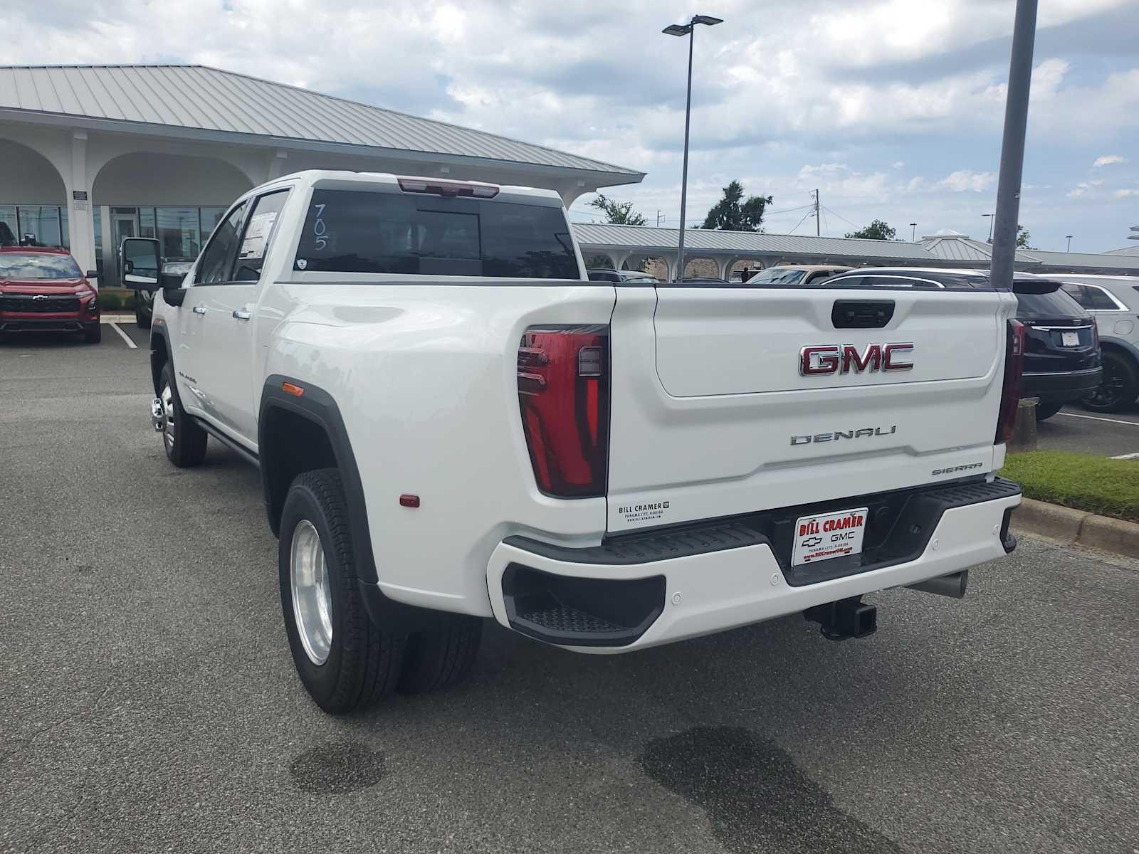 2025 Gmc Sierra 3500 HD Denali photo 3