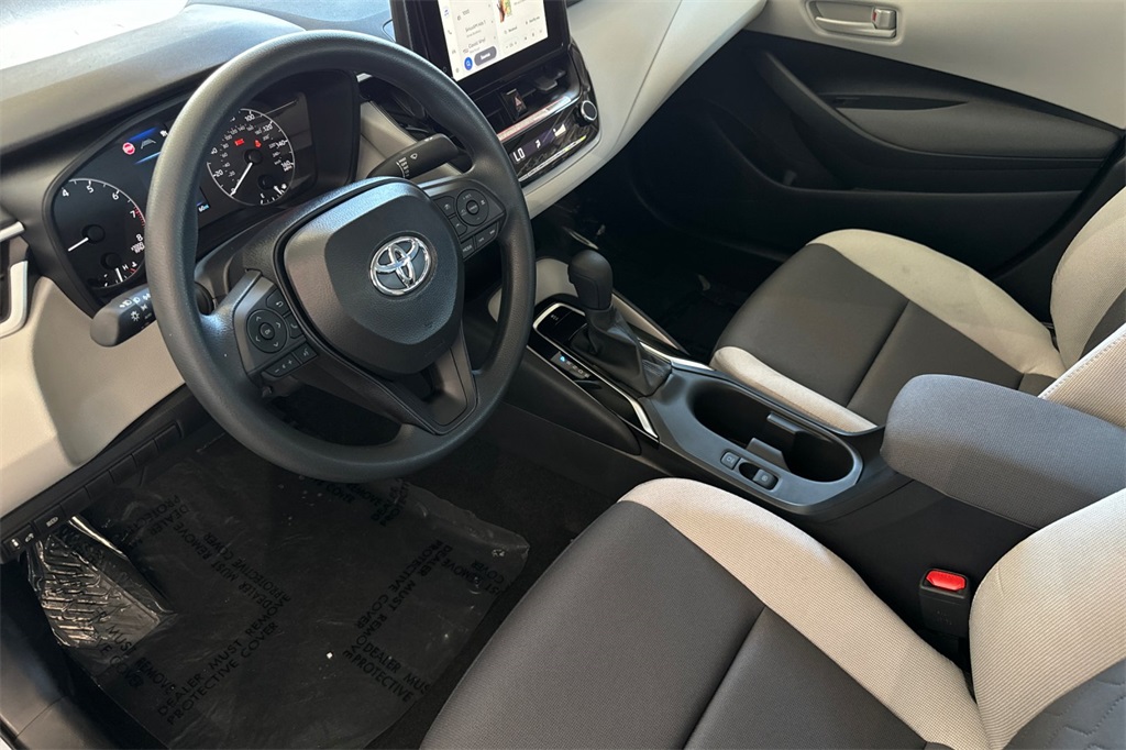 2025 Toyota Corolla LE photo 10