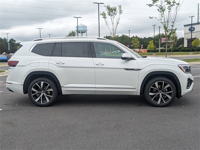 2025 Volkswagen Atlas SEL Premium R-Line photo 2