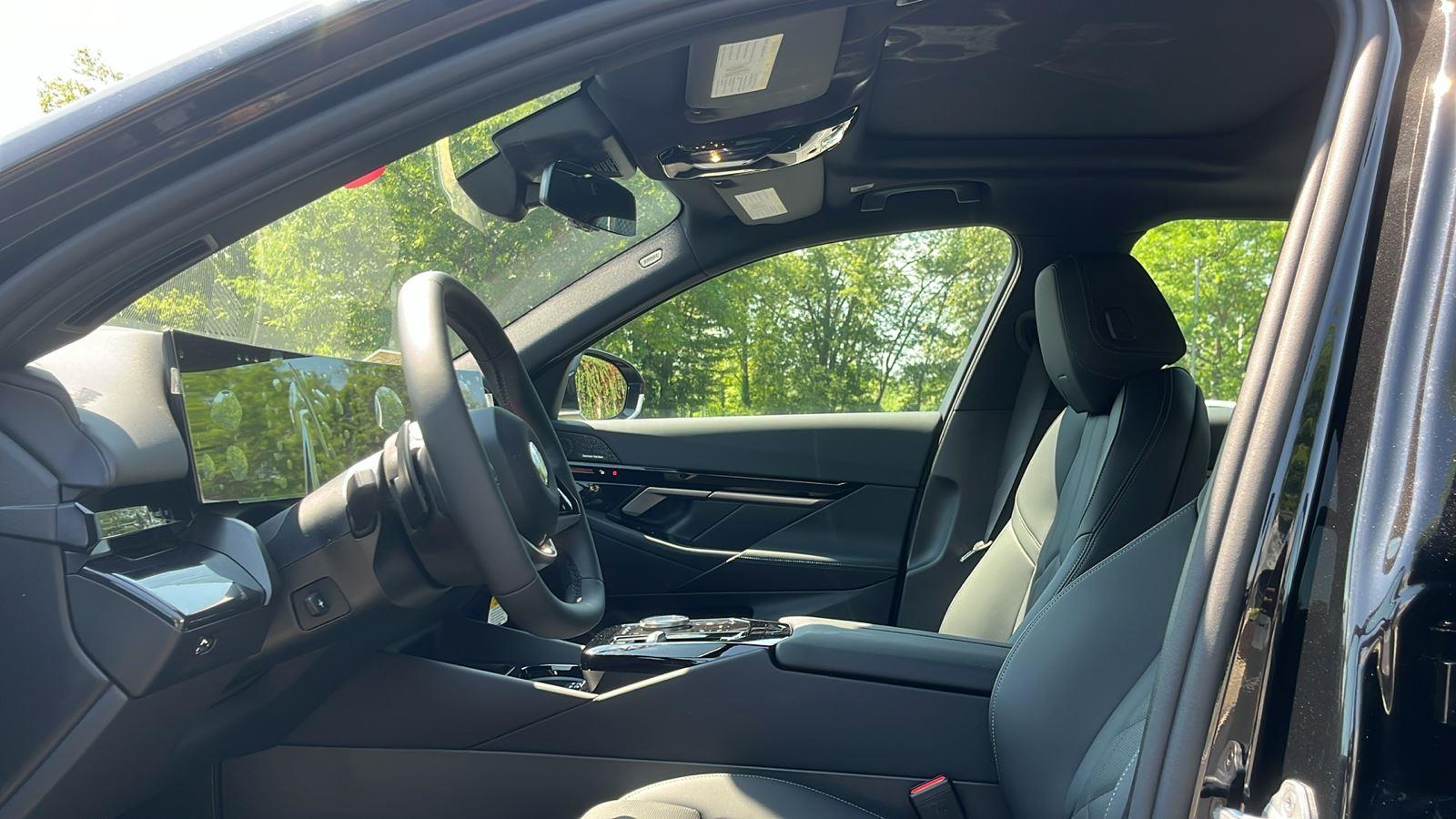 New 2026 Black Sapphire Metallic BMW 530i xDrive image 7