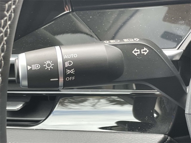 2025 Infiniti QX80 Sensory photo 32