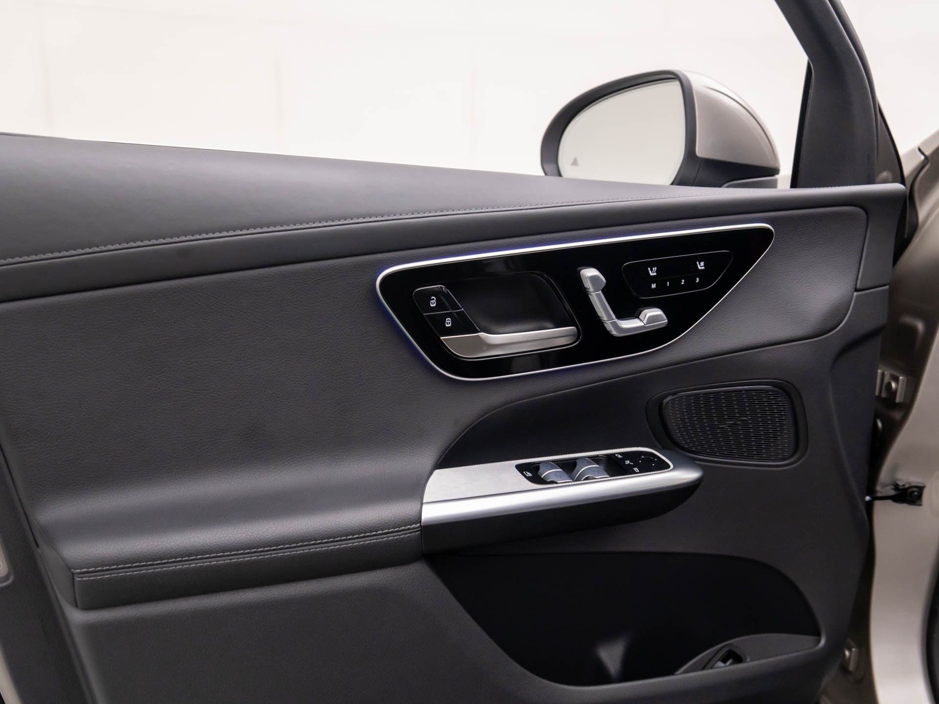 2023 Mercedes Benz GLC 300 4MATIC photo 13