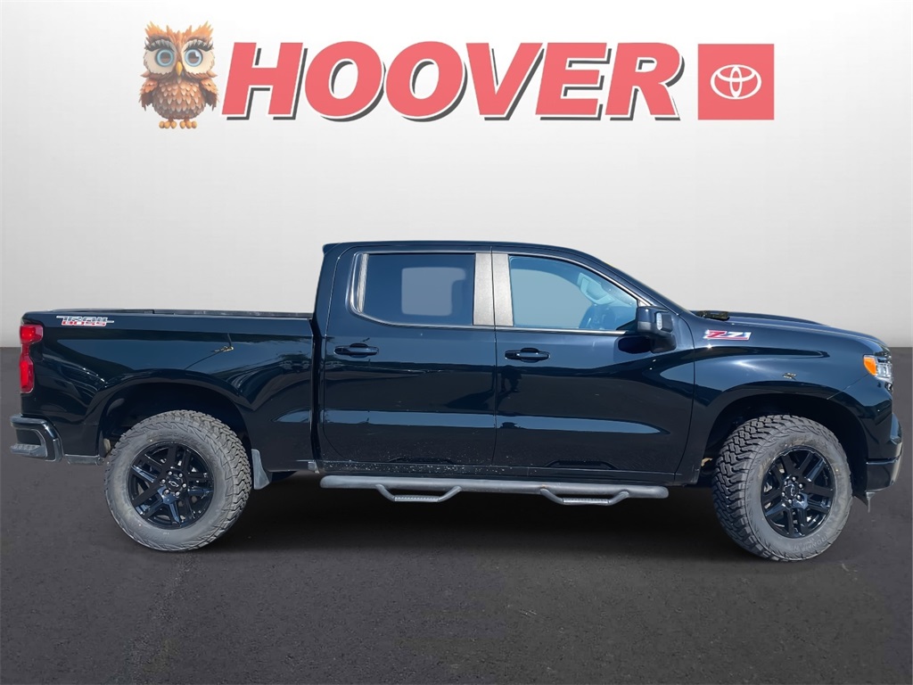 2022 Chevrolet Silverado 1500 LT Trail Boss photo 2