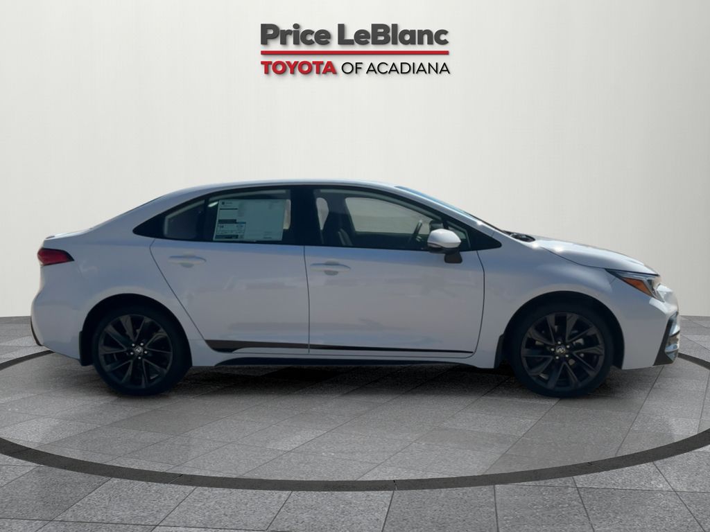 2026 Toyota Corolla SE photo 8