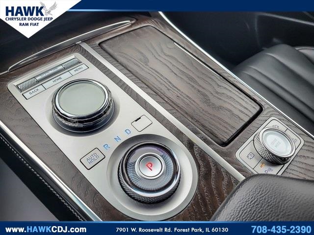 2024 GENESIS GV80 - Image 15