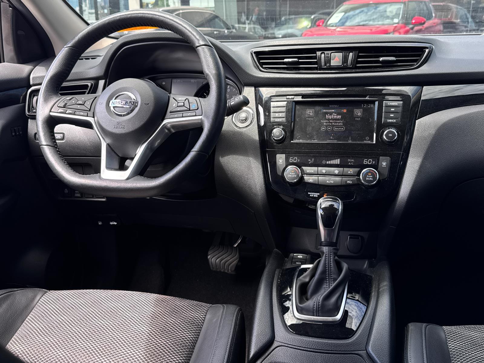 2022 Nissan Rogue Sport SV photo 25