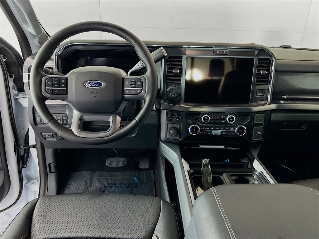 2025 Ford F-350 Lariat photo 26