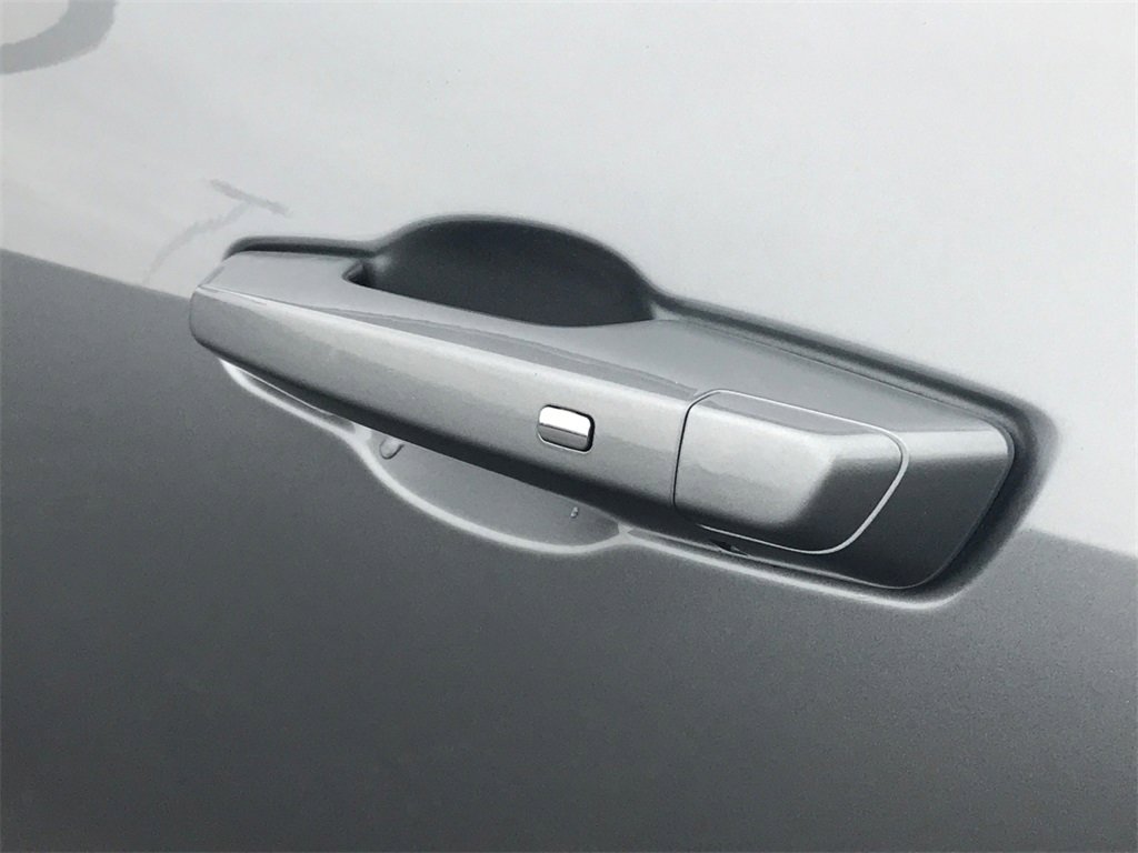 2026 GMC ACADIA - Image 12