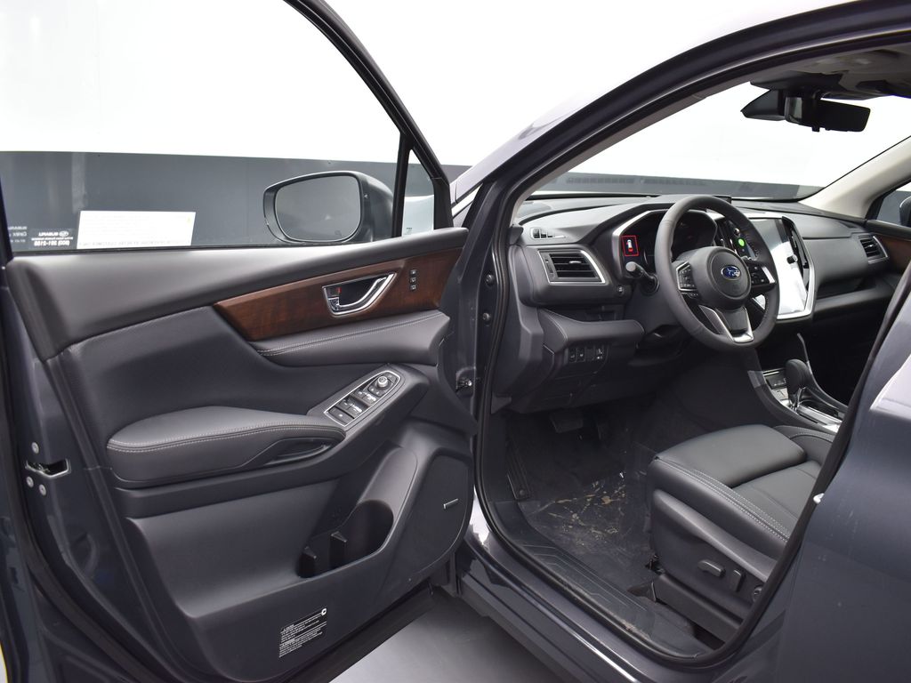 2023 Subaru Ascent Touring photo 3