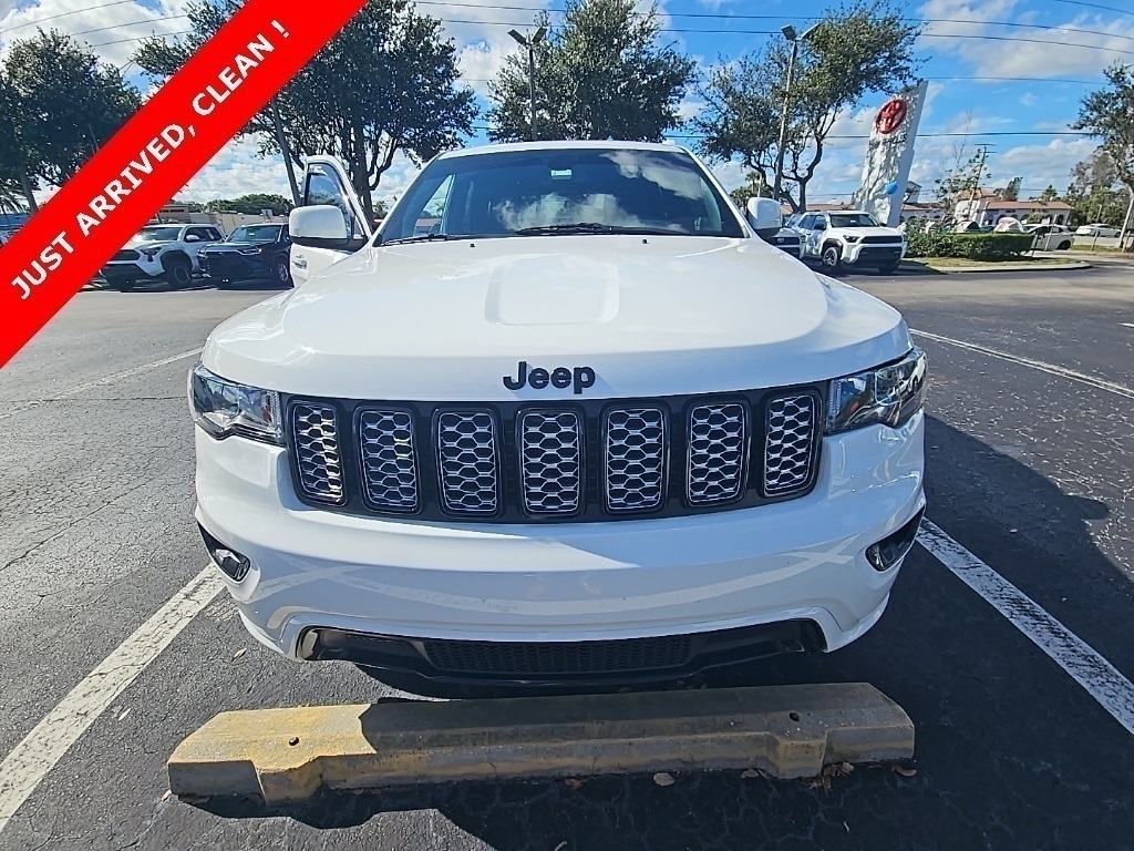 2022 Jeep Grand Cherokee WK Laredo X's photo