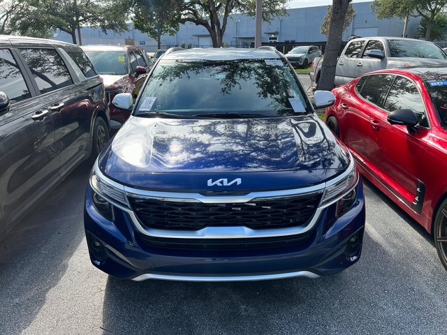 2023 Kia Seltos S photo 2