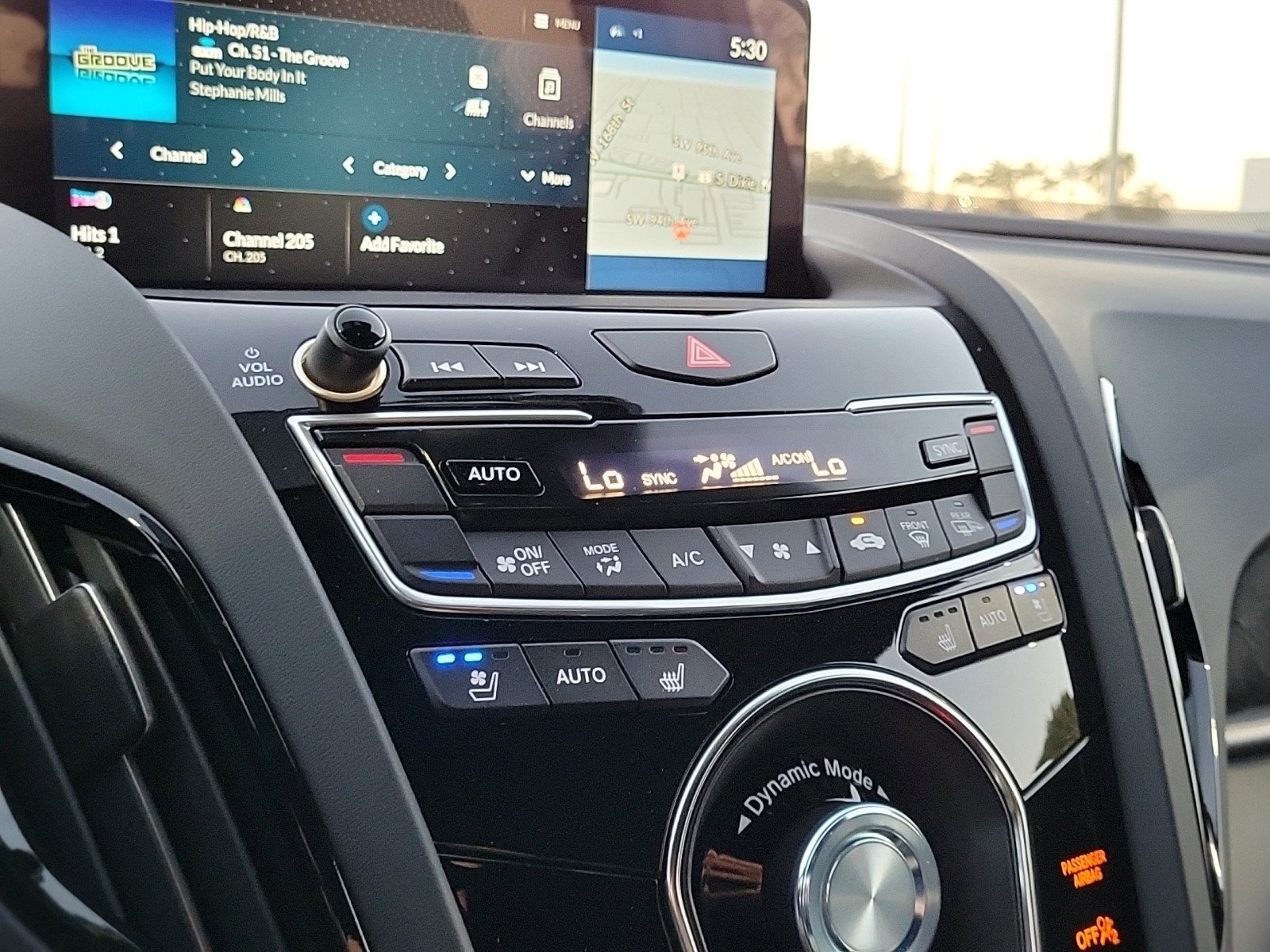 2025 Acura RDX A-Spec Advance photo 16