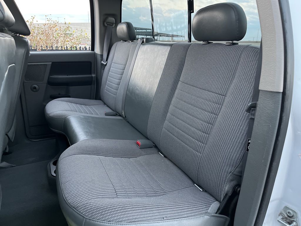 2008 Dodge Ram SLT photo 22