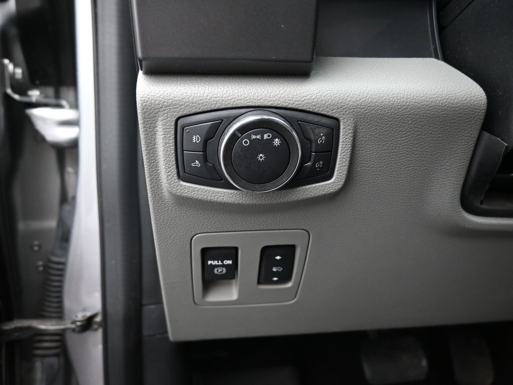 2020 Ford F-150 XLT photo 11