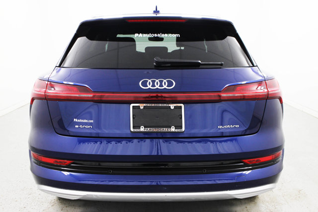 2022 Audi e-tron Premium Plus photo 9