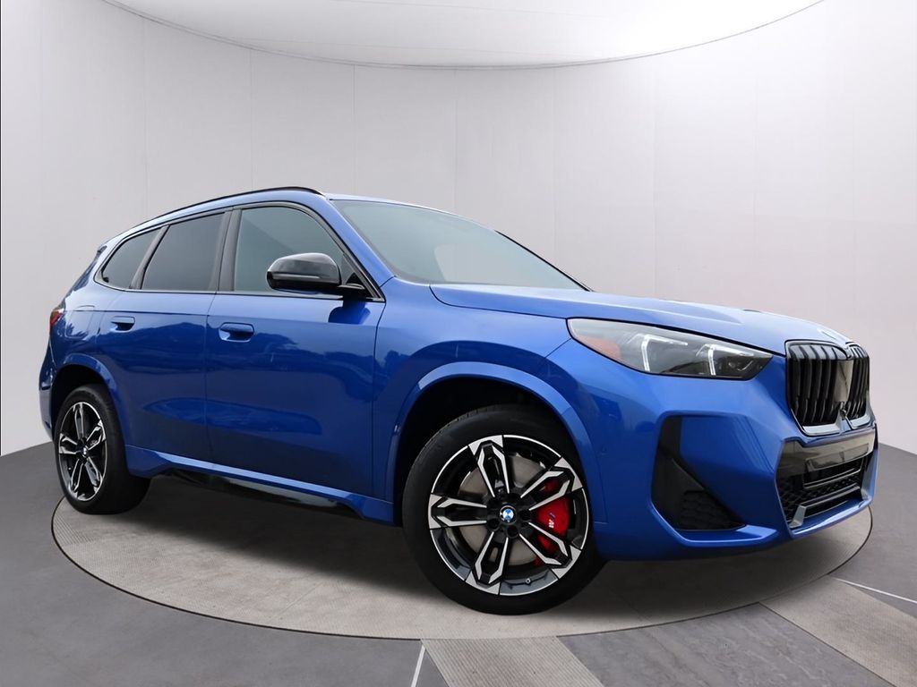 2025 BMW X1 28i's photo